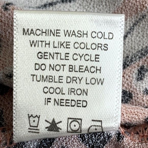 Adrienne Vittadini Charm Keyhole Smock Neck Size 2X Knit Butterfly Top 3710 - Picture 9 of 9